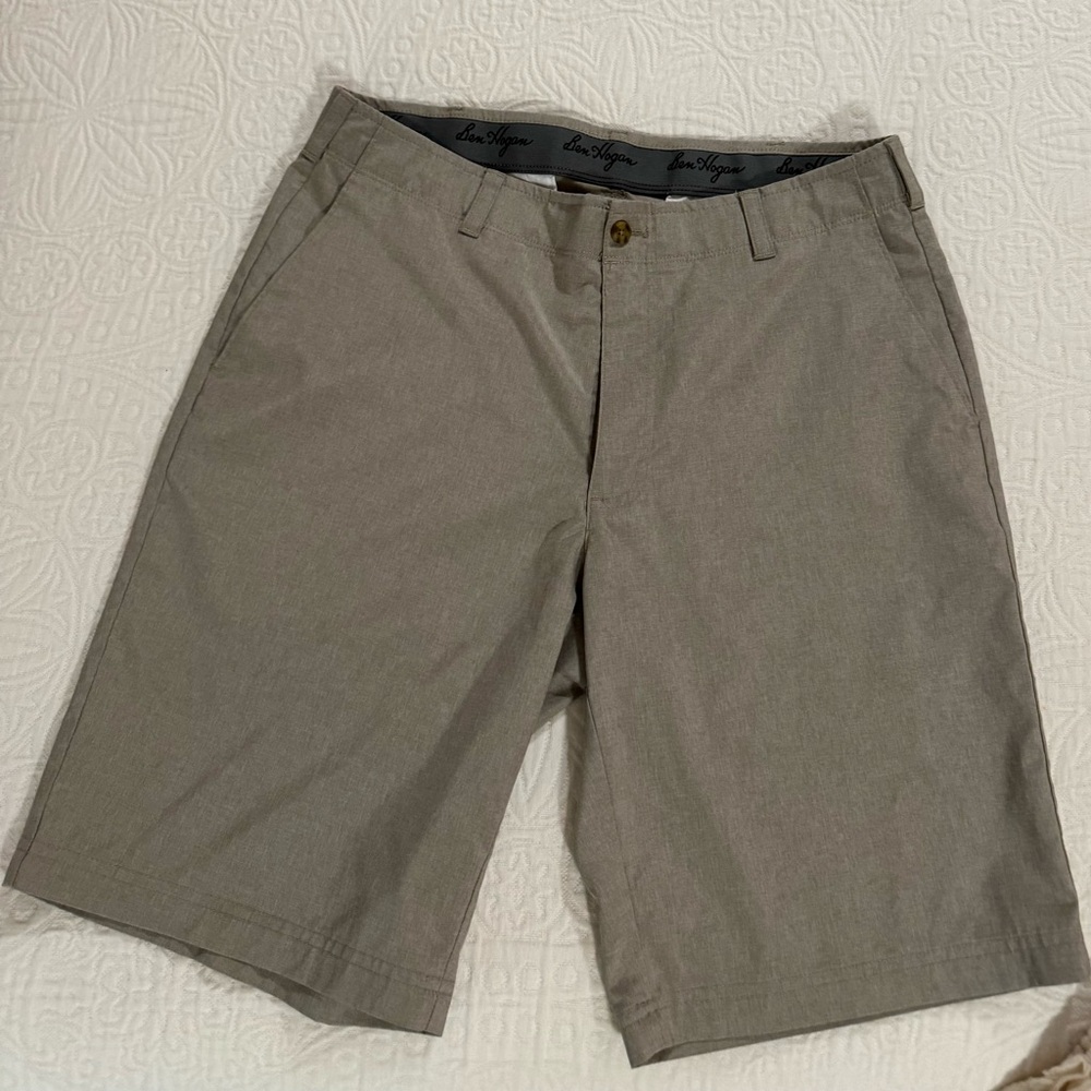 Men’s Ben Hogan Shorts, 32 waist, Tan color, great used condition